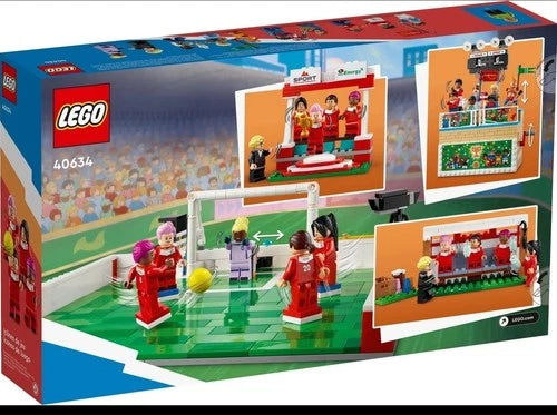 MEOW 40634 ICONS OF PLAY WOMANS FOOTBALL (soccer) New