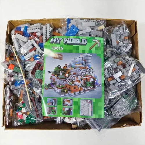 Minecraft The Mountain Cave 21137 MOC 2688 Piece Building Brick Set