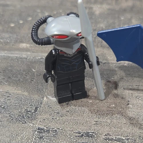 LEGO DC Minifigure Bundle. Lot of 3. Rare. Mr. Freeze. Black Manta. Batman