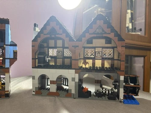MEOW Castle: Medieval Market Village (10193)