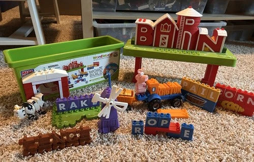 PBS MEGA BLOKS Word World Barn Construction Set. Full Set Of Bricks! WITH DVD!