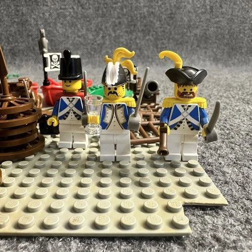 VTG 80s 90s LEGO Pirates Lot Imperial Soldiers Captain Minifigs Boats And Parts