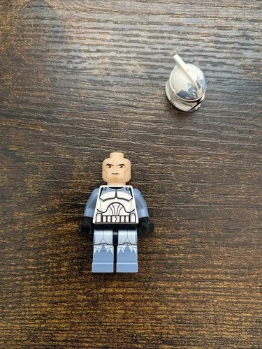 LEGO Star Wars Minifigure SW0331 Wolfpack Phase 1, Cracked torso