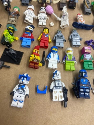 assorted LEGO Minifigure Lot star wars batman minecraft joker dc