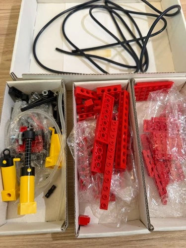 2 sets of MEOW Dacta 9604 Technic Vintage 1992 Set with Box and Manuals