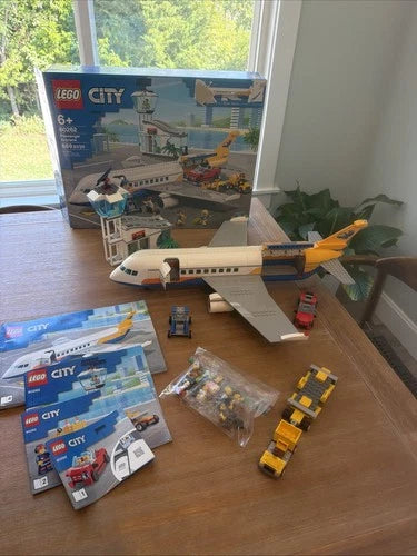 LEGO City: Passenger Airplane (60262) 99% complete