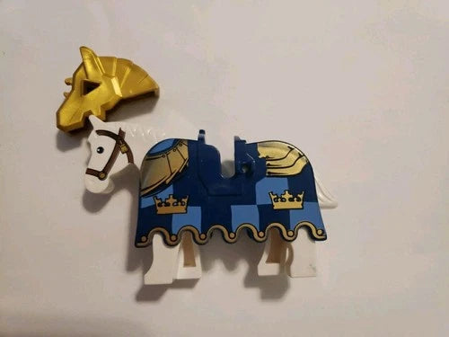 LEGO Castle Knights Minifigure Lot W Accessories