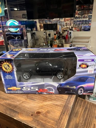 Chevrolet SSR Black RC Truck - 2001 DSI Toys New and Sealed Gear Head 1/16
