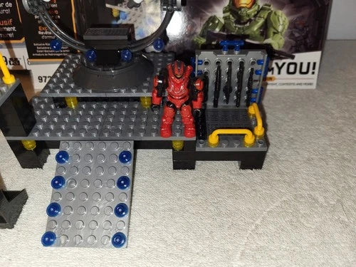 Halo Mega Bloks UNSC Infinity Armor Bay Set 97262 Complete w/ Figures