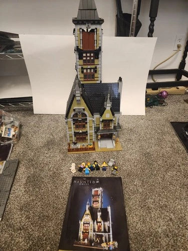 ​Option 1 (Max Keywords): Haunted House Mansion Manor Building Blocks Set