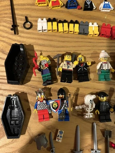 LEGO Vintage Rare Minifigure Lot, Pharoah, Castle, Pirates, Mobster, Police Bike