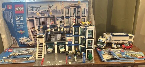 LEGO CITY: (7498) & (7288) 100% COMPLETE Manuals, Minifigs & Accessories