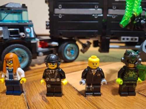 LEGO Ultra Agents 70165 Ultra Agents Mission HQ - ~95% Complete, Minifigs, Manua
