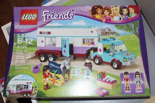 Lego (41125) Friends, Horse Vet Trailor, New in factory sealed Box
