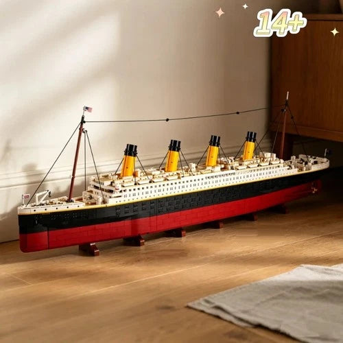 9090PCS Titanic Cruise Boat Ship Model Bricks Building Blocks MOC 10294