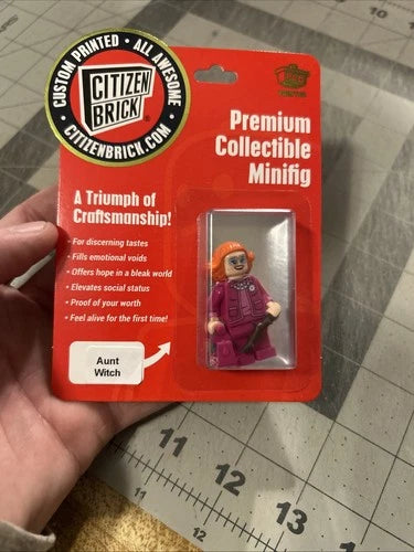 LEGO Citizen Brick WEAPONS Aunt Gladys Witch Mini Figure Custom NEW SHIPS FREE