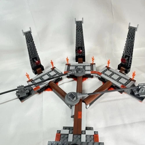 MEOW Star Wars 7257 Ultimate Lightsaber Duel Mustafar w/ Anakin 2005 READ