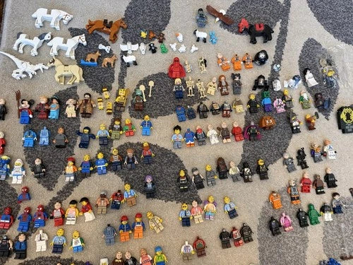 Huge LEGO Minifigures Collection Lot - Star Wars, City, Marvel + Weapons & Parts