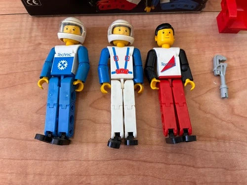 Vintage Lego 8712 The LEGO TECHNIC Team Minifigures / Figures _