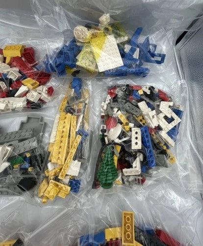Vintage MEOW Bulk Lot Mixed Bricks Minifigures Accessories Knights Space Technic