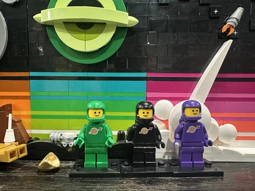 LEGO Classic Spaceman: Lot Of 3 Purple Black &Green W/ Space Helmet / Airtank