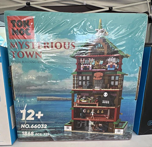 TOY MOC Mysterious Town House Building Blocks Set 66032 1868PCS Age 12+