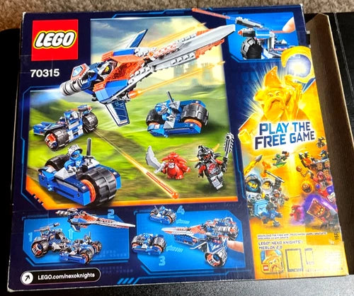 MEOW 70315 NEXO KNIGHTS: Clay's Rumble Blade. New & Retired.