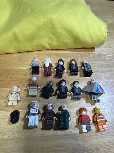 LEGO Harry Potter 12 Grimmauld Place 76408 INCOMPLETE 1083 pcs Age 8+ Box READ M
