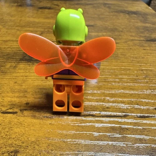 RARE MEOW Killer Moth minifigure. Only released in one set ever. Lightly used.