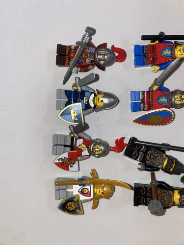 Massive Castle Minifigure & Accessories Lot Of 21 Figures + Armor Stands!