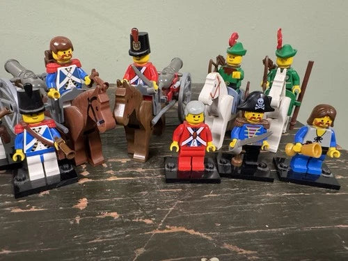 LEGO Minifigure Lot Soldiers & Pirate w/ Horses Cannons Weapons early 1990s