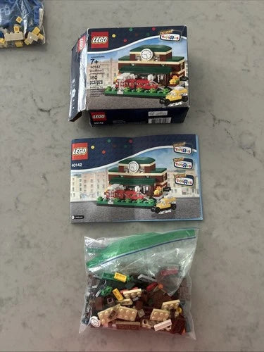 Lot of 4 LEGO Toys R Us Bricktober Sets 40141 40142 40143 40144 - All Complete