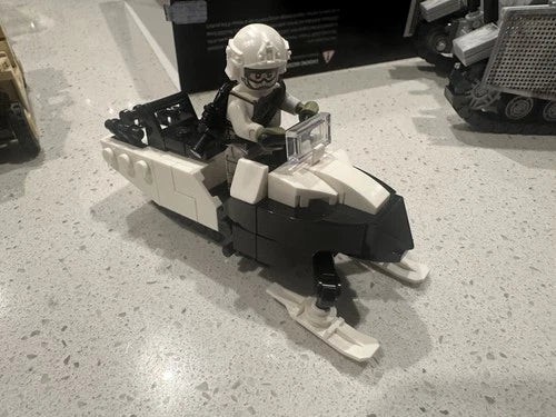 Brickmania Kit - Norwegian Armed Forces Snowmobile LTV (BKM8129)