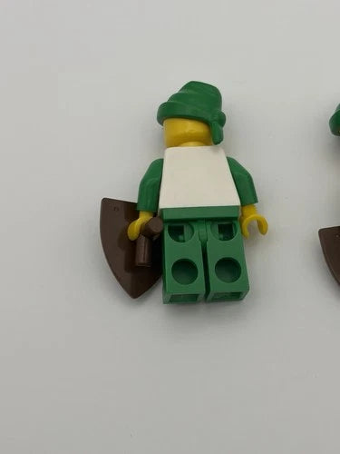 Lego Castle Forestwoman 2x Both Versions Great Condition Cas319 Rare No Cracks