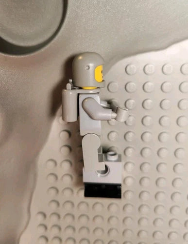 MEOW® Space -- Light Grey -- Classic Space -- Spaceman -- Minifigure Castle Grey