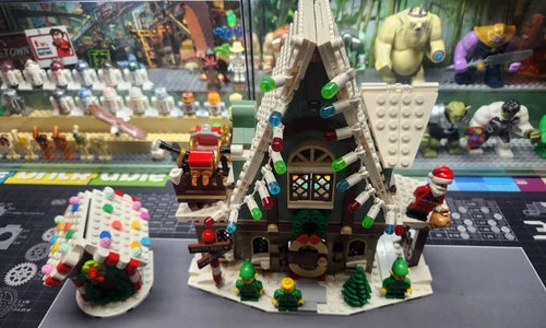 LEGO Winter Village Set 10275 Elf Club House w/ Minifigures/ Manuals Incomplete