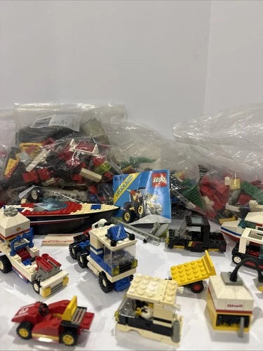 LEGO Vintage - City Lot - Figures, Vehicles, Pieces And Parts Shell 80s 90s