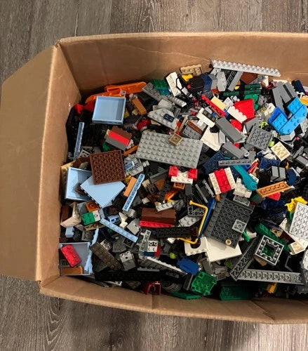 LEGO Lot 30 lbs Mixed Bulk Minfigs, Marvel, Minecraft, City
