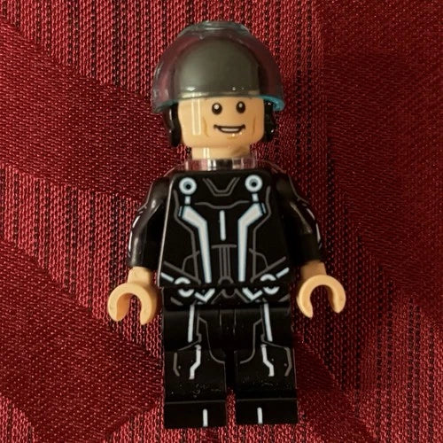 Near-Complete LEGO Ideas: TRON: Legacy (21314) W/ Light Cycles Rinzler Sam Flynn