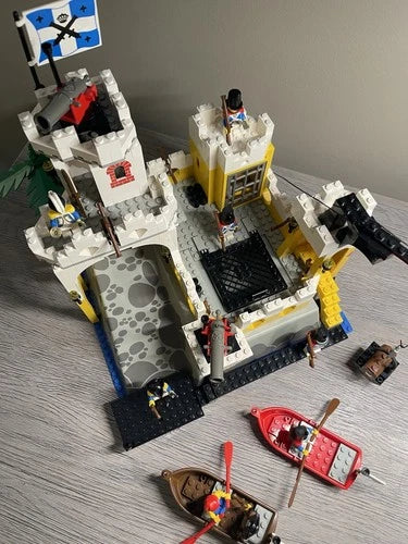 LEGO Pirates 6276 Eldorado Fortress 1990 Complete Set w/ Original Box Art Cutout