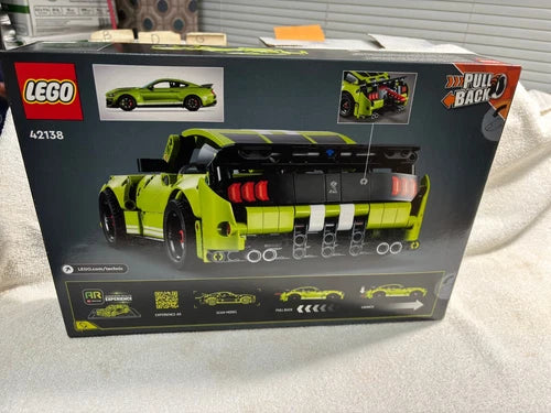 LEGO TECHNIC FORD MUSTANG SHELBY GT500 PULL BACK BUILDING TOY NEW SEALED 42138