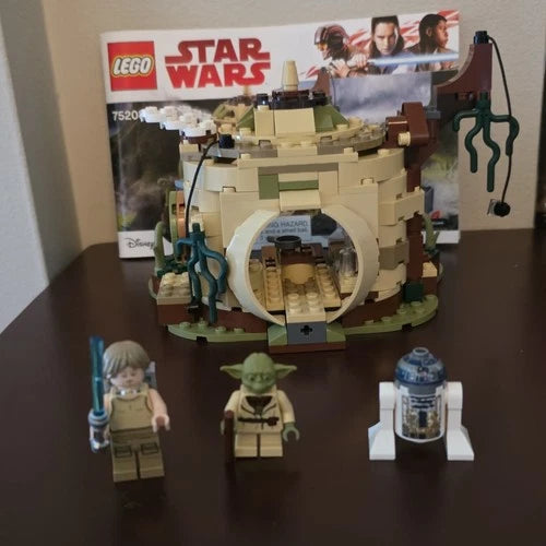 LEGO Star Wars Sets 75208 Yoda’s Hut & 75137 Carbon Freezing Chamber W/minifigs