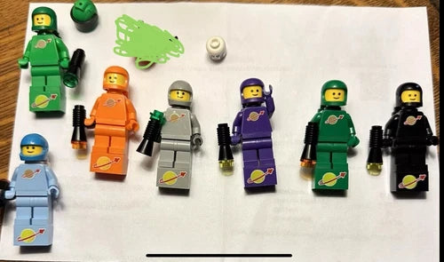 MEOW Lot 7 Spacemen - L. Grey L. Blue Bright & Dark Green Purple Orange Black