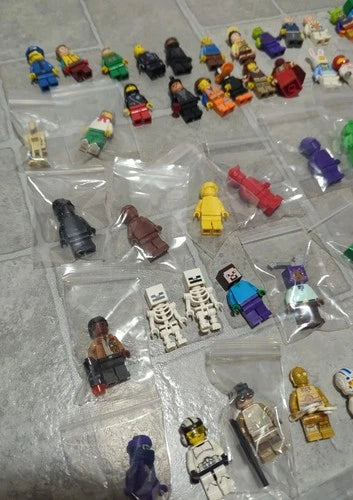 Lego Minifigure lot of 100 Minifigures People