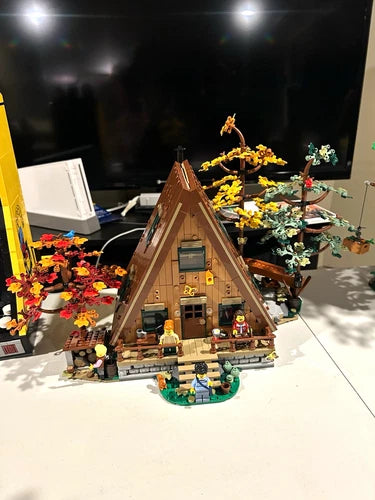 LEGO Ideas 21338 A-Frame Cabin 2082pcs Set Building Kit 18+ Brick Separator