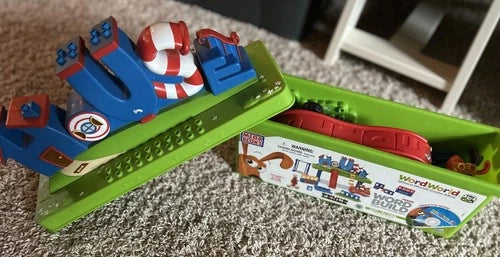 PBS MEGA BLOKS Word World House Construction Set. Full Set Of Bricks! WITH DVD!