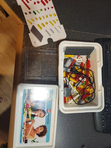 9580 MEOW Education WeDo Construction Set by MEOW complete