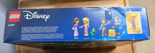 LEGO Disney Princess Rapunzel’s Castle (43297) 676 pcs Set w/ Rapunzel