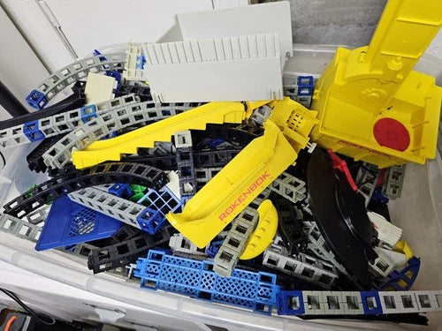 Rokenbok Giant Lot 100s of Parts