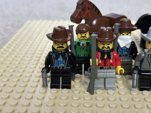 Vintage LEGO Western Cowboy Minifigures Lot Sheriff Bandit + Weapons & Horses